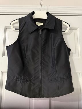 ANN TAYLOR BLACK NYLON  ZIPPER VEST WITH COLLAR SIZE MEDIUM